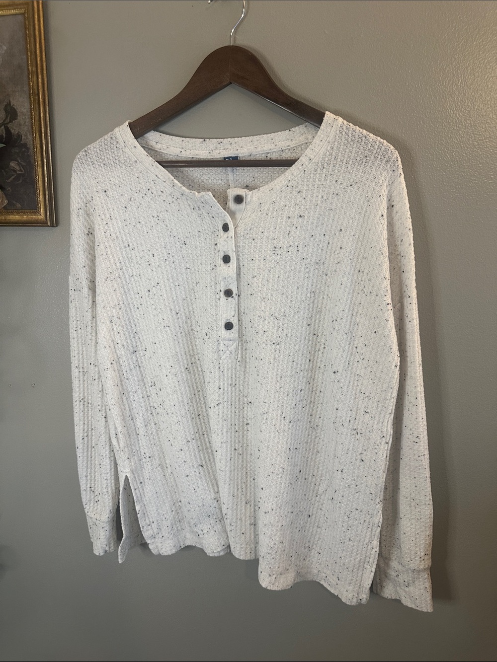 Old Navy Cream Henley Knit Scoop-Neck Sweater - Picture 5 of 7